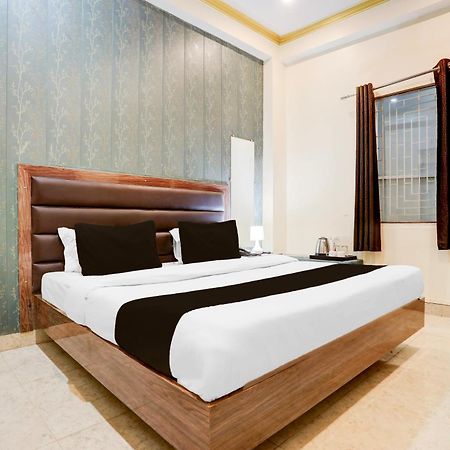 Super Hotel O Sankat Mochan Gandhi Nagar Kakarmatha Esterno foto