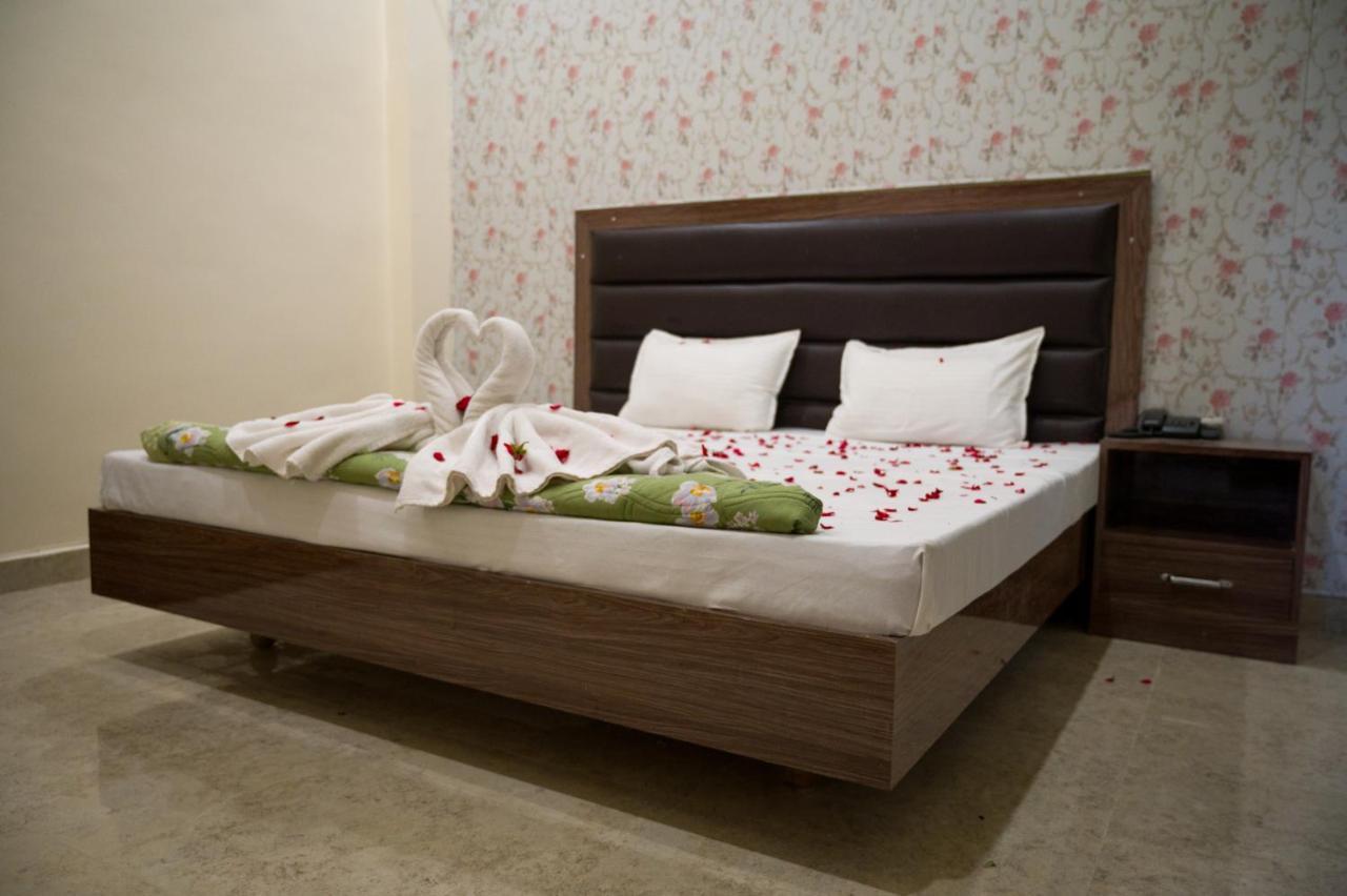Super Hotel O Sankat Mochan Gandhi Nagar Kakarmatha Esterno foto
