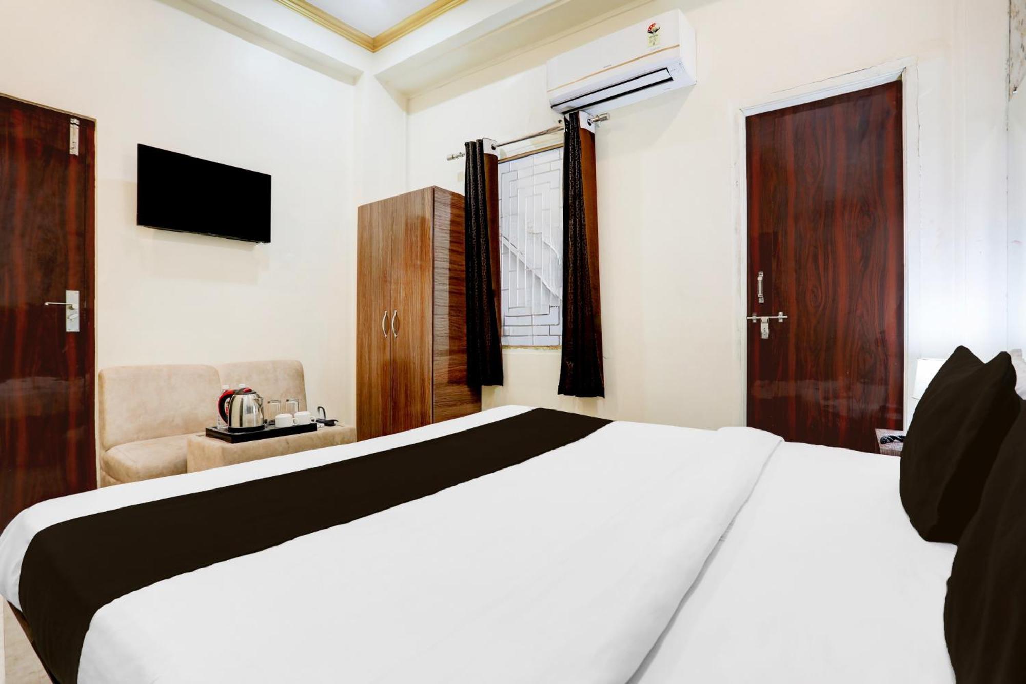 Super Hotel O Sankat Mochan Gandhi Nagar Kakarmatha Esterno foto