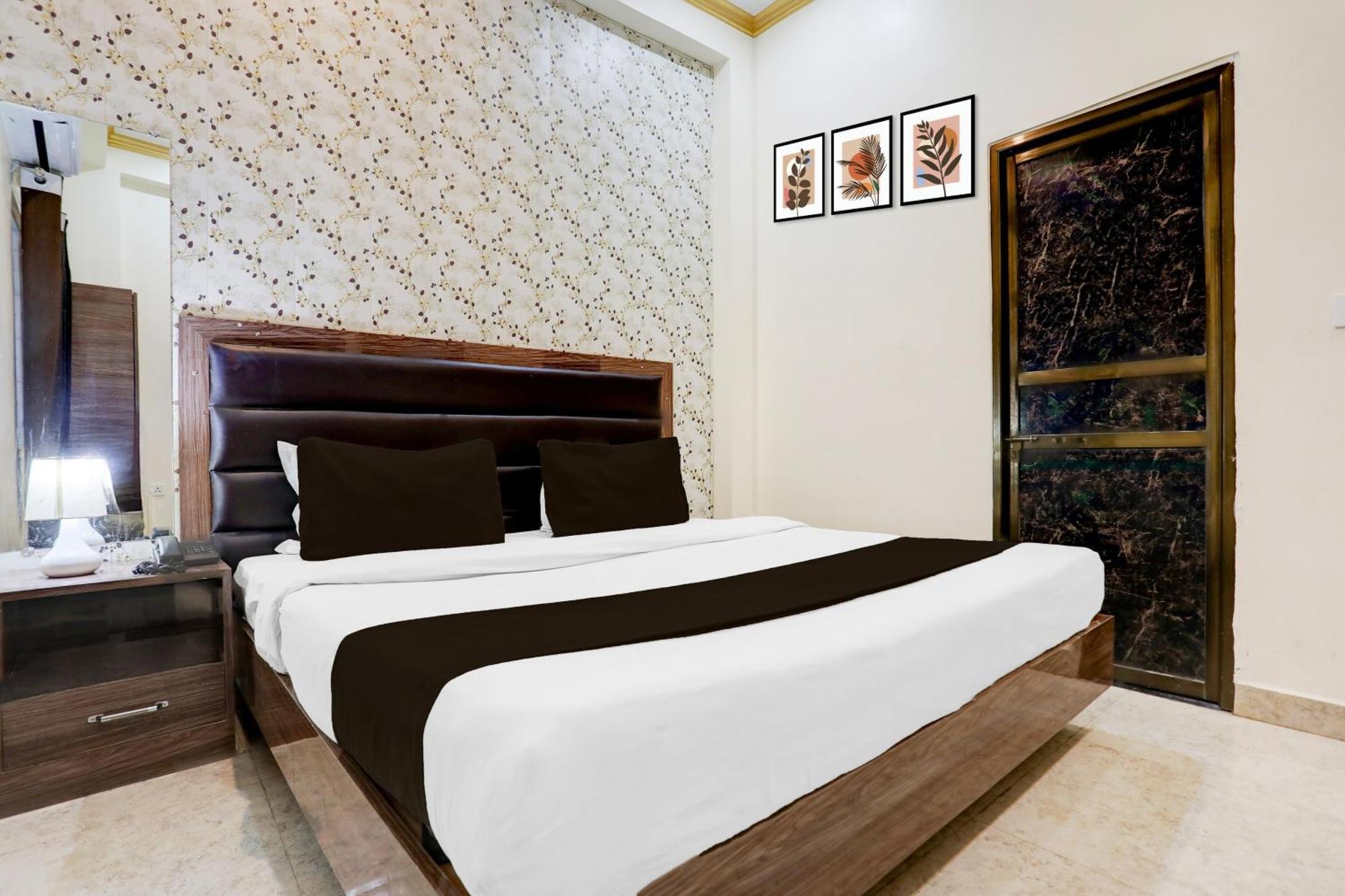 Super Hotel O Sankat Mochan Gandhi Nagar Kakarmatha Esterno foto