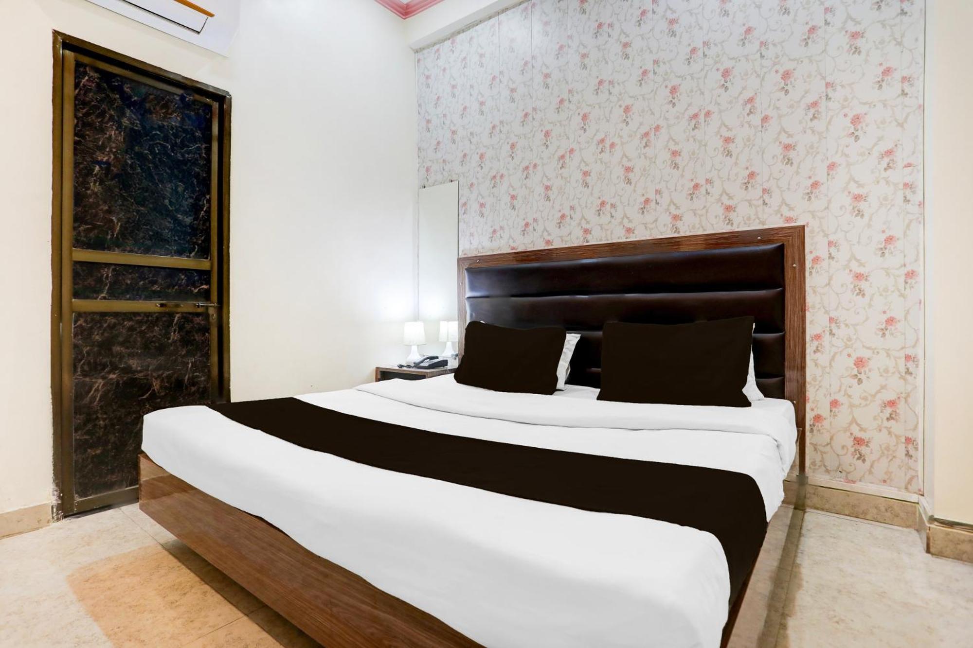 Super Hotel O Sankat Mochan Gandhi Nagar Kakarmatha Esterno foto