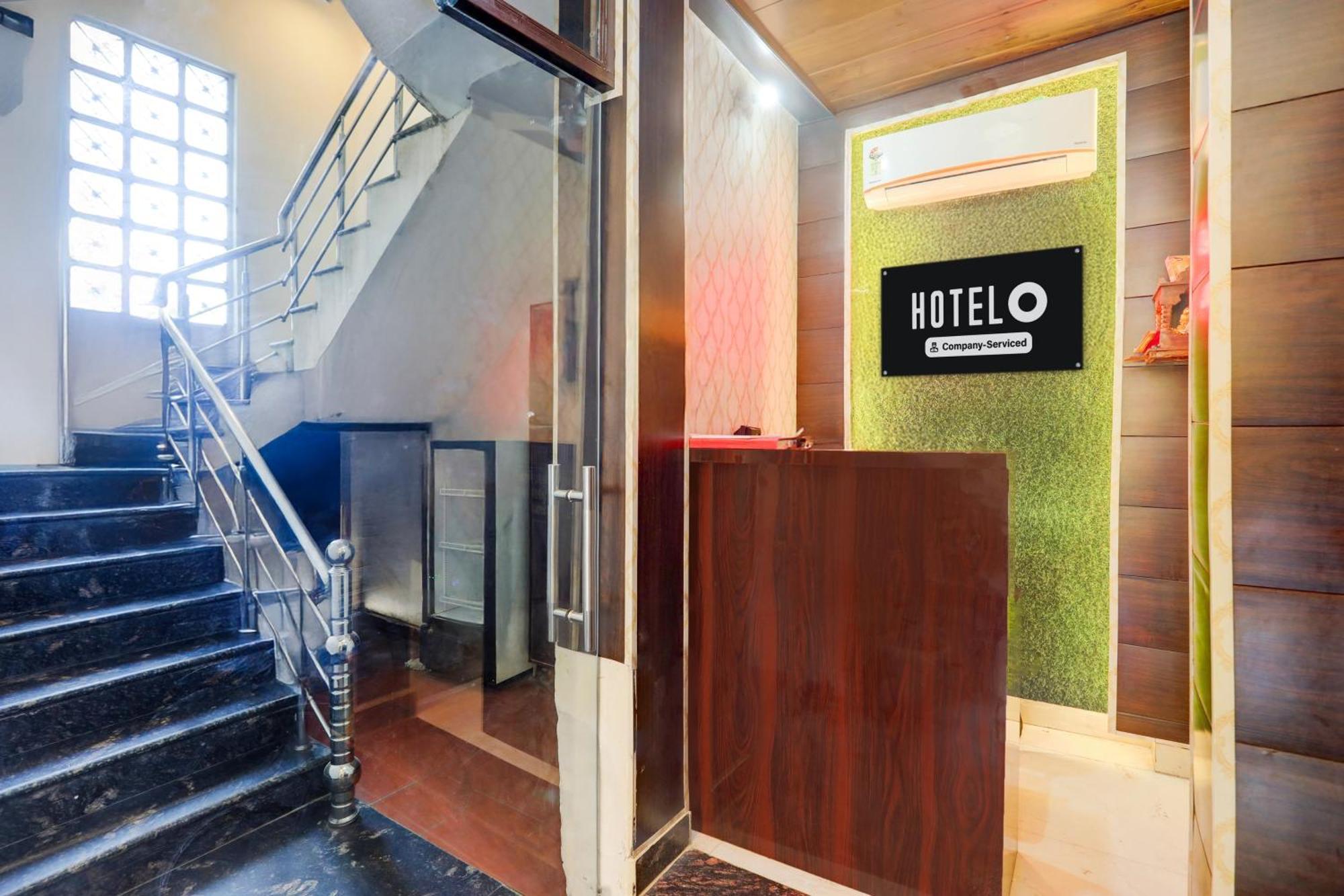 Super Hotel O Sankat Mochan Gandhi Nagar Kakarmatha Esterno foto